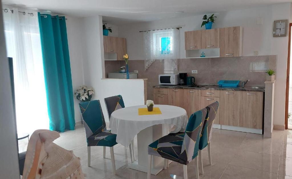 Apartments Mestral บาชกาโวดา ภายนอก รูปภาพ